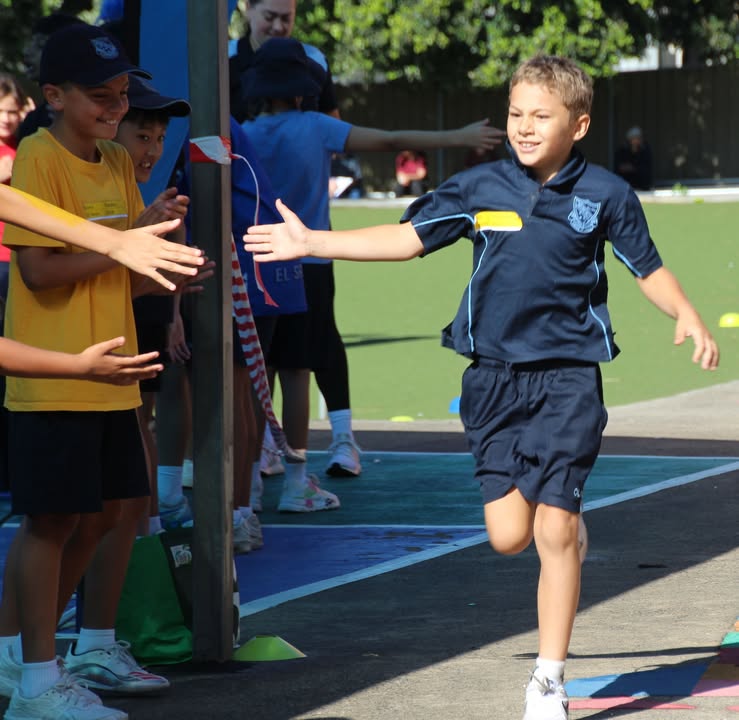 617762377044461_1352596933560998-1